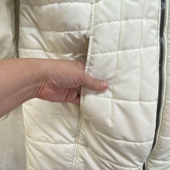Susan Graver Water Resistant Quilted Puffer Jacket with Hood Womens XL white - Picture 3 of 13
